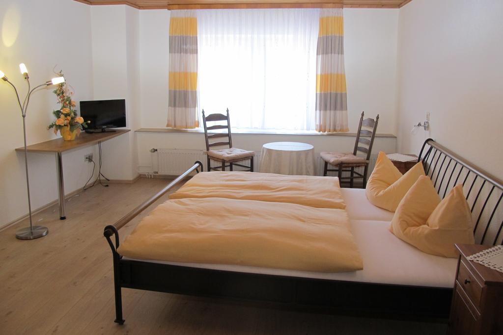 Hotel Garni Hauth Бернкастель-Кюс Екстер'єр фото